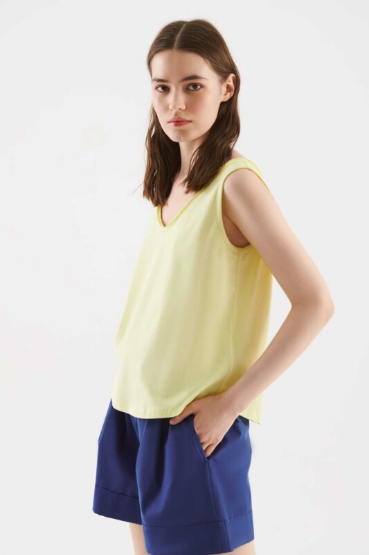  V Yakalı Kadın Atlet Sarı - 3