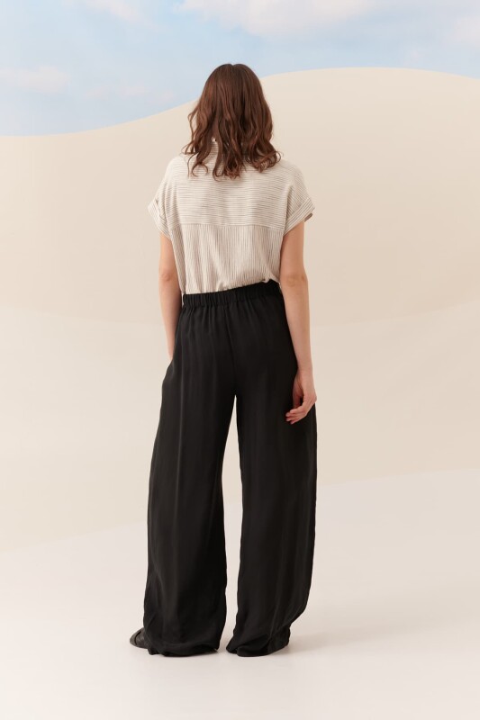 Yanları Cepli Geniş Paça Pantolon Siyah - 2