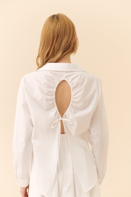 Gömlek Beyaz - Roman (1)