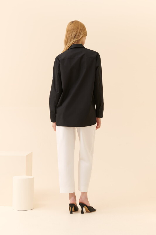 Gömlek Siyah - Roman (1)