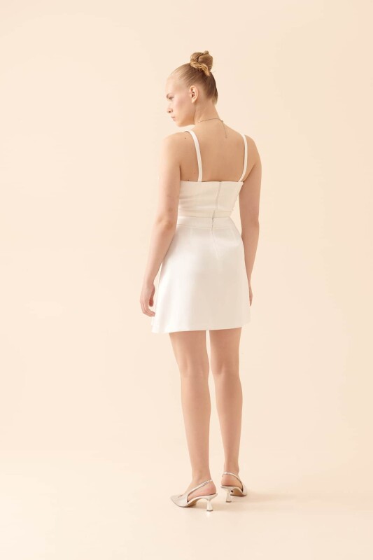 Mini Etek Beyaz - Roman (1)