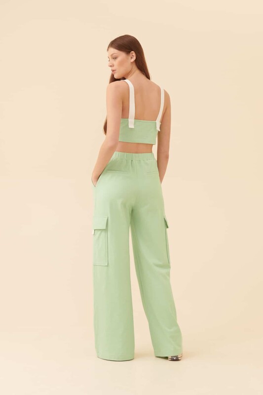 Askılı Crop Yeşil - Roman (1)