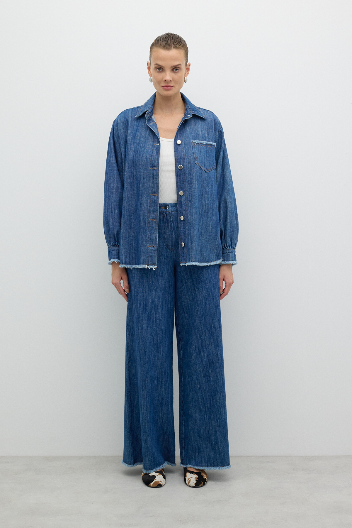 Tek Cepli Düğmeli Denim Gömlek İndigo