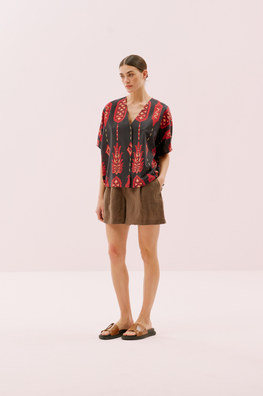 V Yaka Düğmeli Gömlek Standart Renk - 3