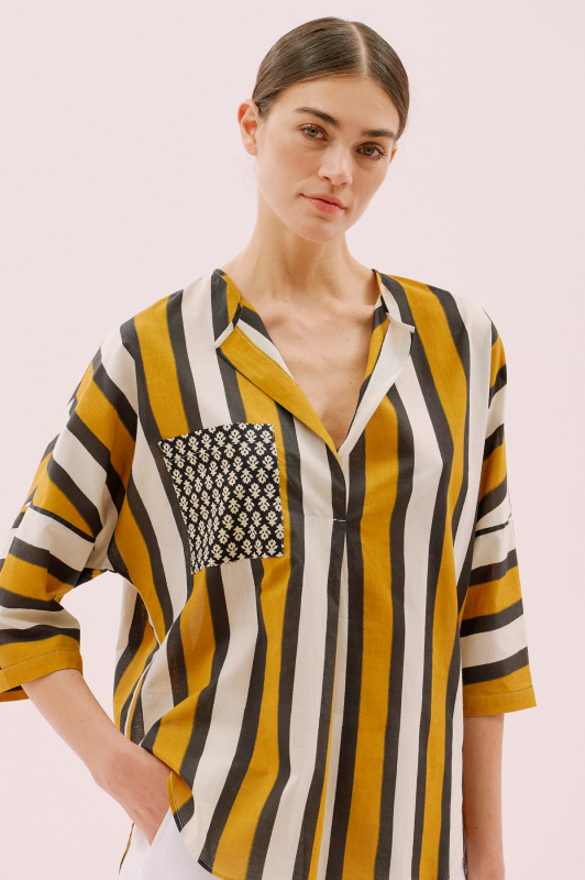 V yaka Cep Detaylı Bluz Standart Renk - 3