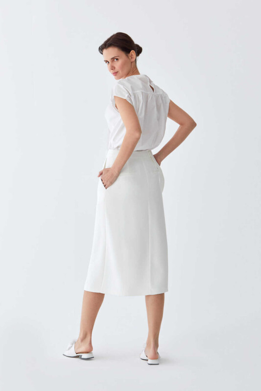 Yırtmaç Detaylı Etek Krem - 2