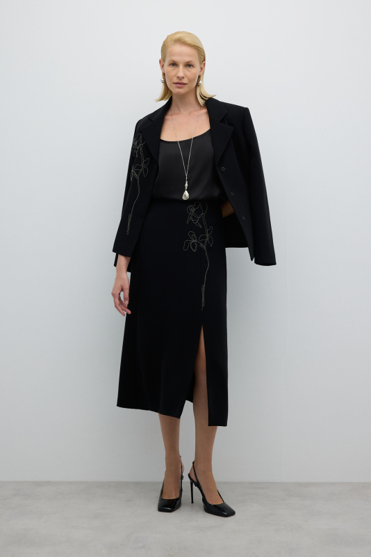 Zincir İşlemeli Yırtmaçlı Midi Boy Etek Siyah - 4